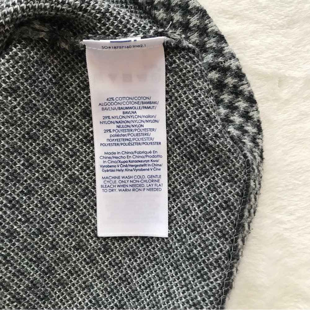 ~ CHAPS SLEEVELESS VEST~ - Picture 10 of 11